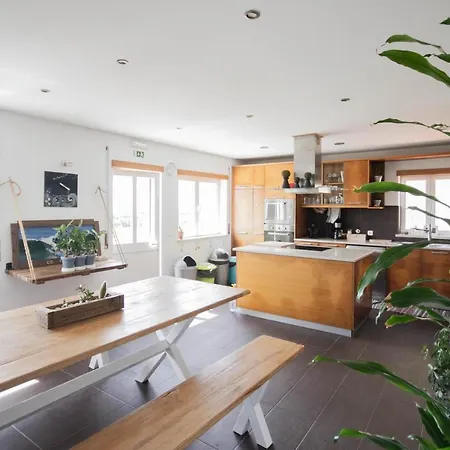 Ferrel Surf House Albergue